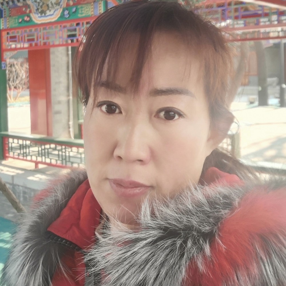 瑞雪泪了故意的照片