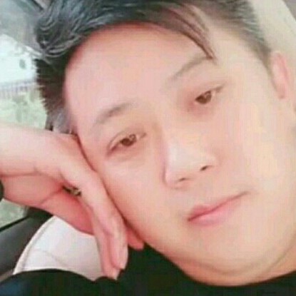 肖霖的照片