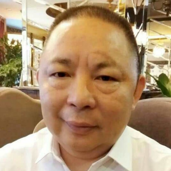士龙的照片