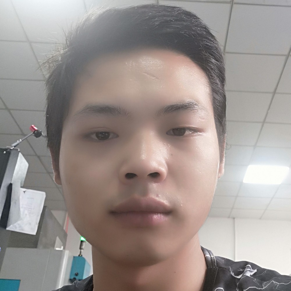 柜子俊逸的照片