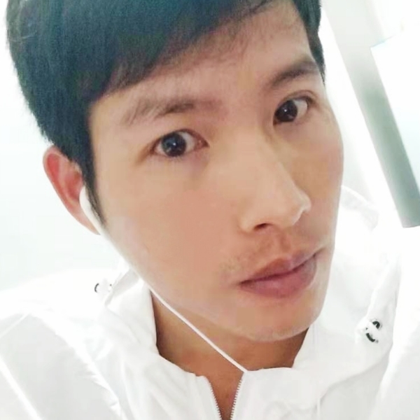 畅快蹁跹太阳的照片