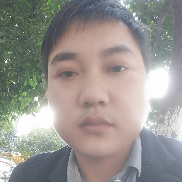 阔达爱恋星星的照片