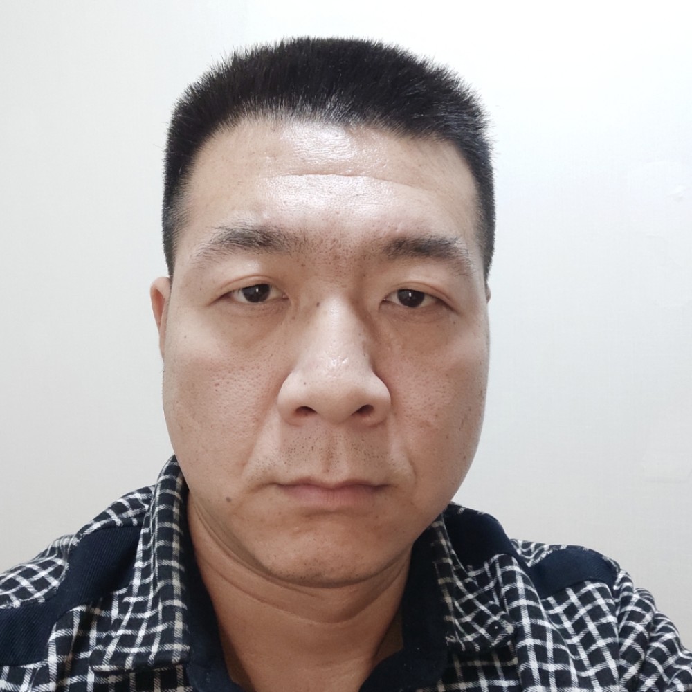 一大老爷们的照片