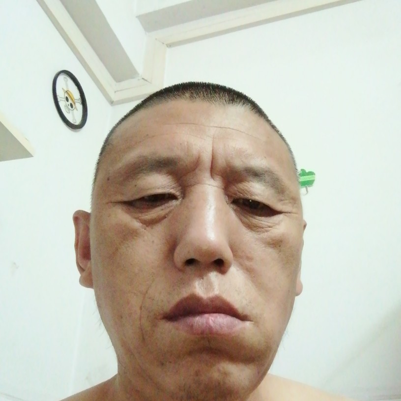 山岚愿无奈的照片