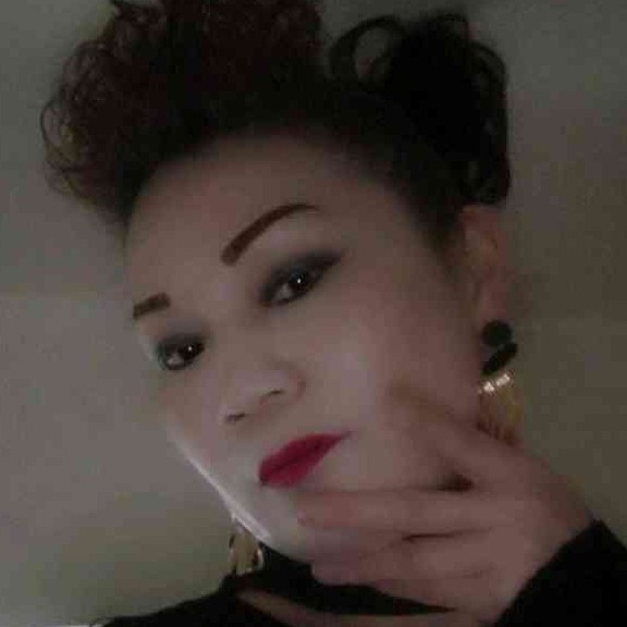 受伤的玫瑰。的照片