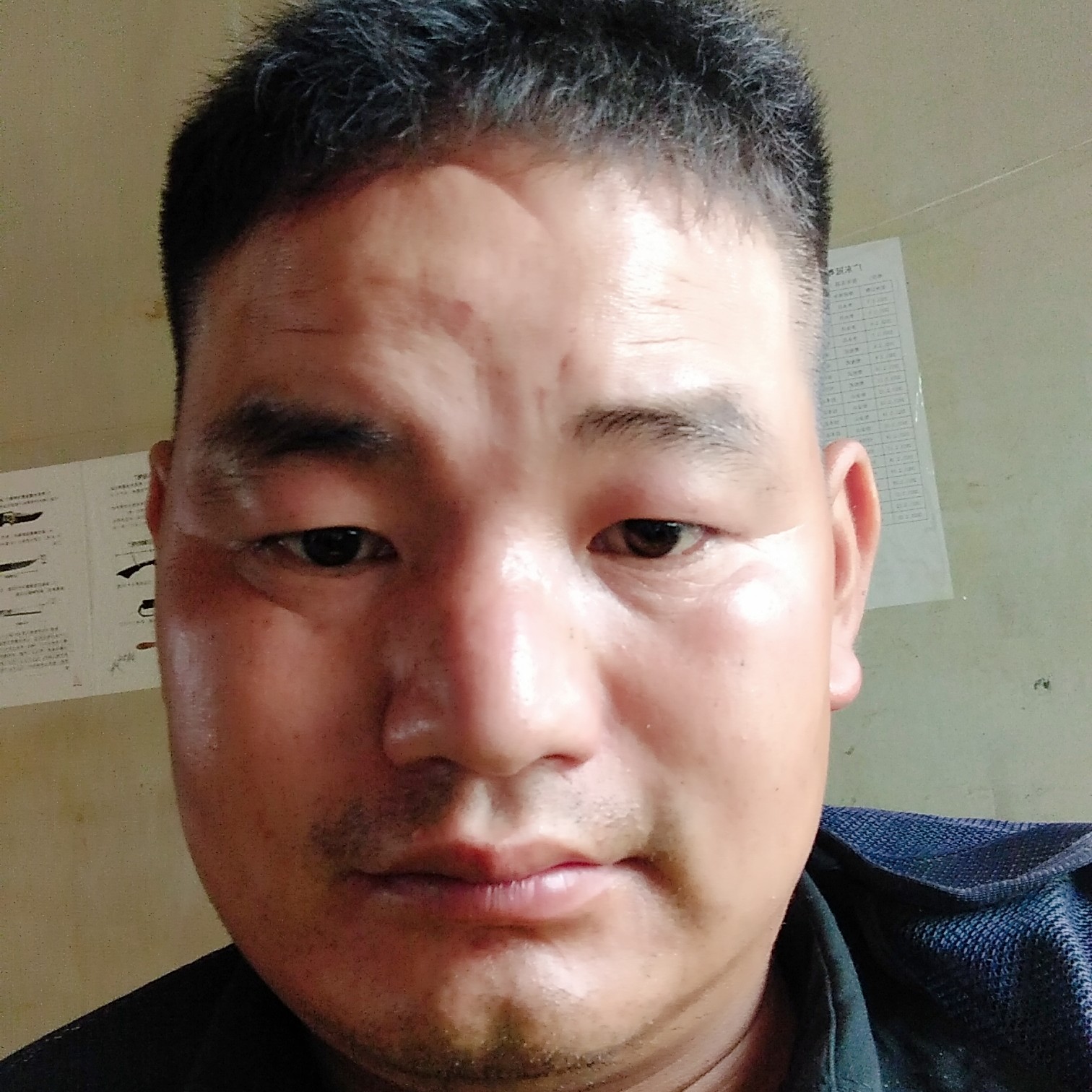 小甜瓜说现代的照片