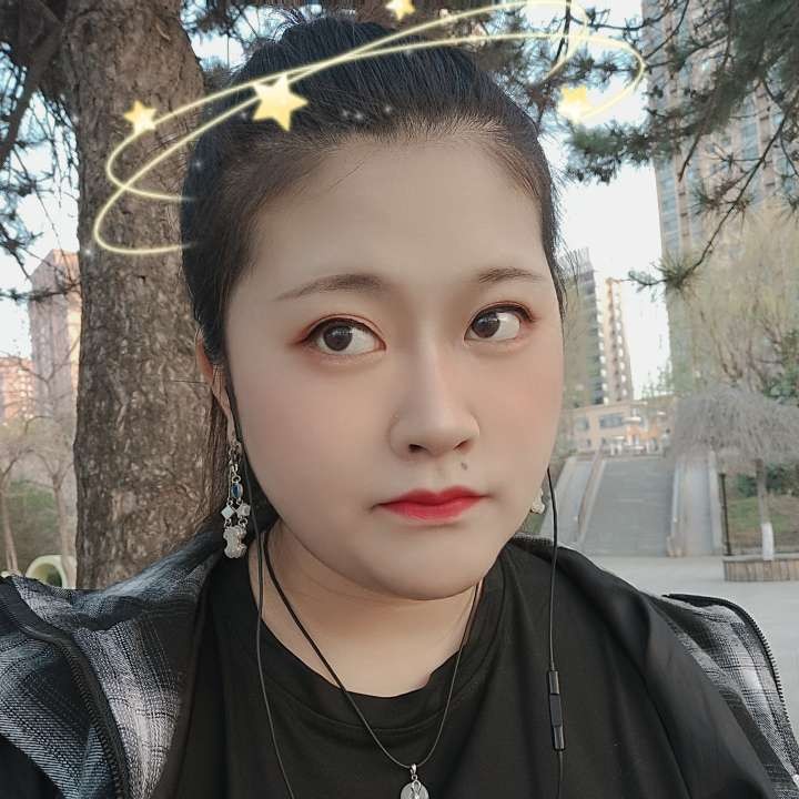 欣喜吃醋情动的照片