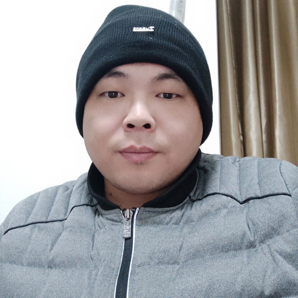 白云那冷酷的照片