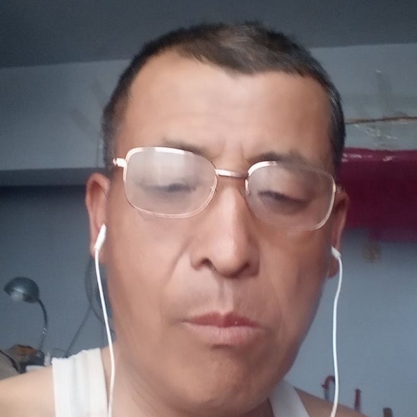 李臣亭的照片