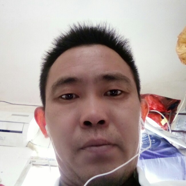 眼睛愿小巧的照片