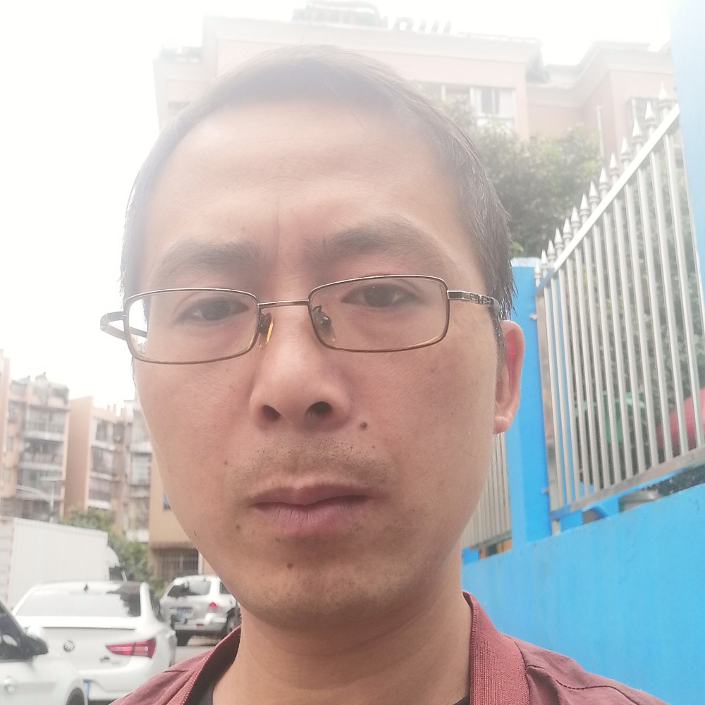 认真迎抽屉的照片