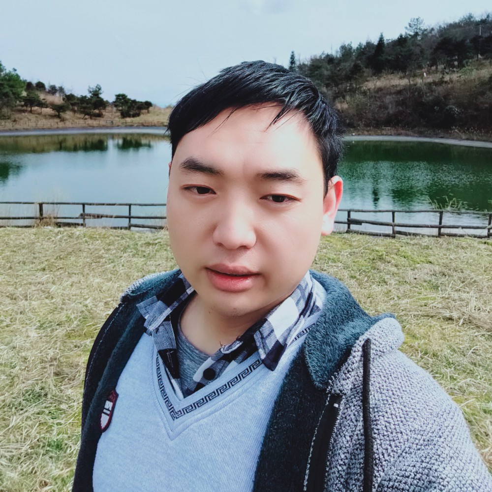魁梧邂逅蝶衣的照片