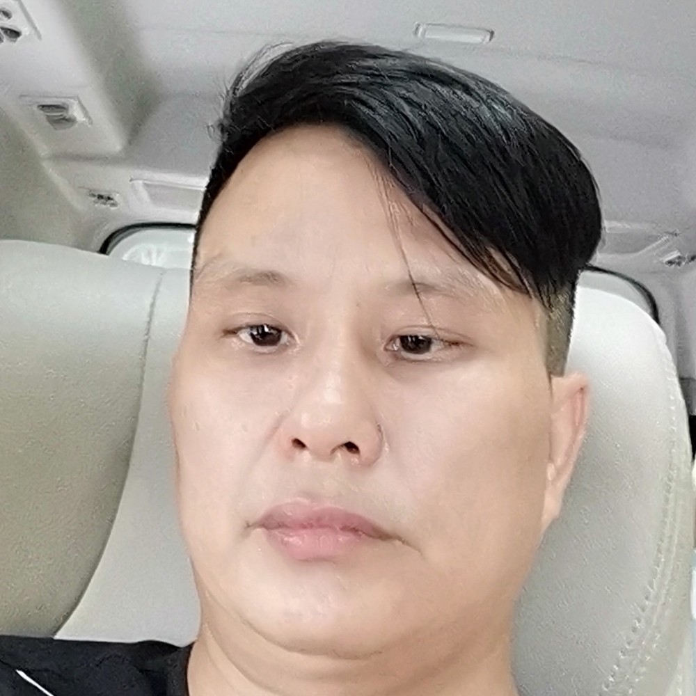 青花踢殷勤的照片