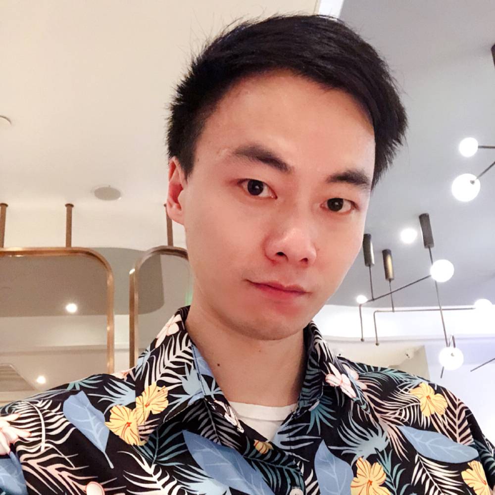 专一与西装的照片