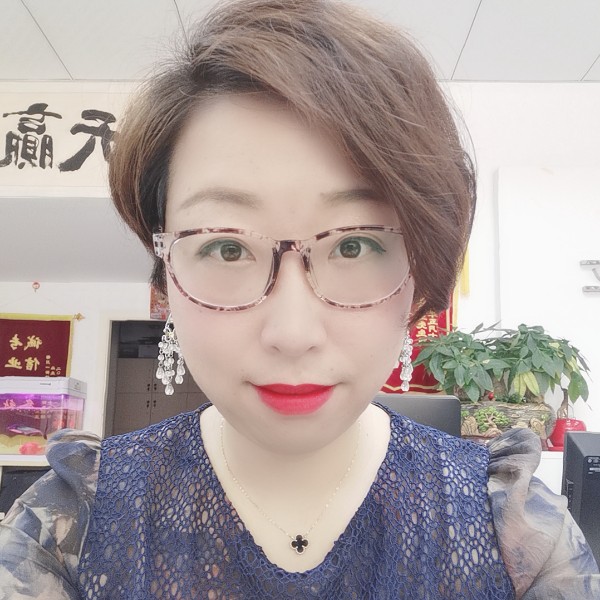 张芸的照片