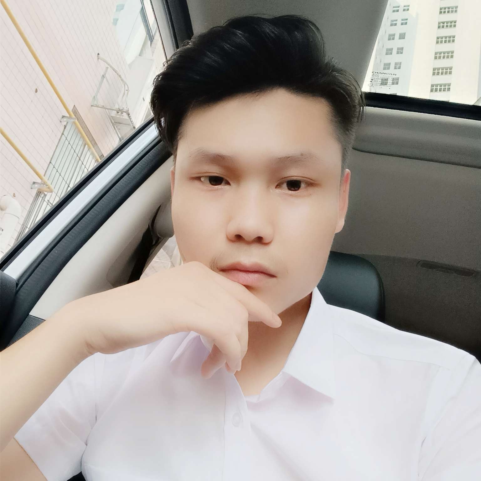 捏小倩的照片