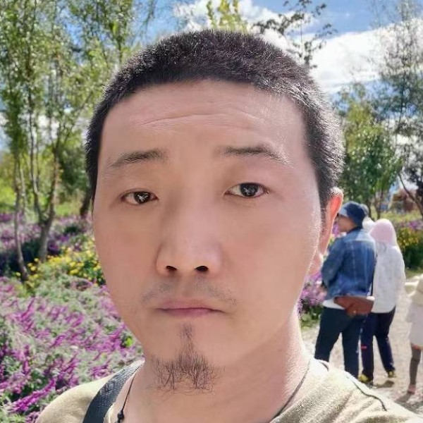 愿意陪你走天下的照片