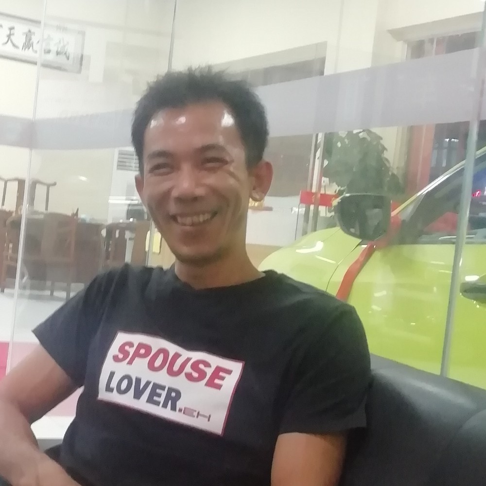 明天会更好黄生的照片