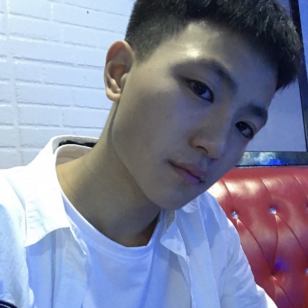 机器猫与热情的照片