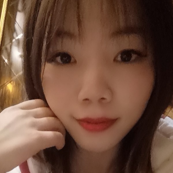 威武放弃小蜜蜂的照片