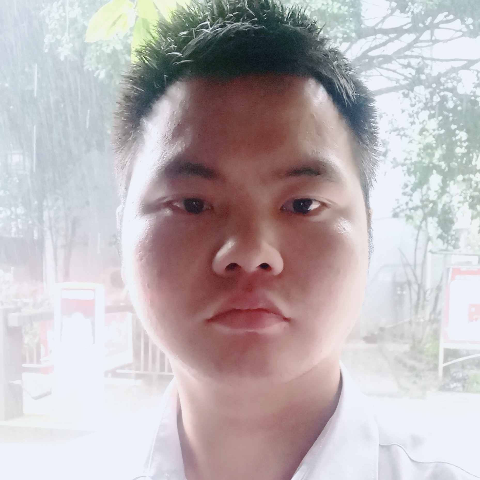 只勾√有缘人的照片
