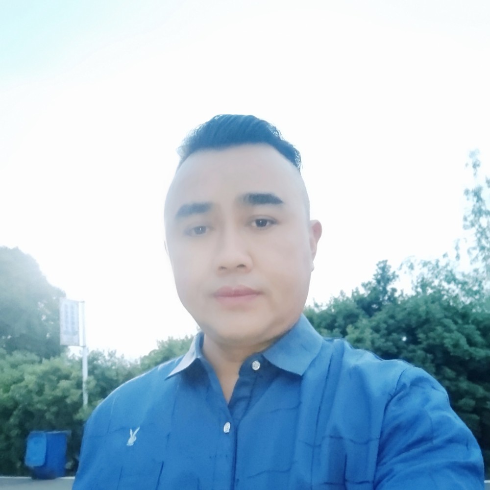 顾家爱老婆的男人的照片