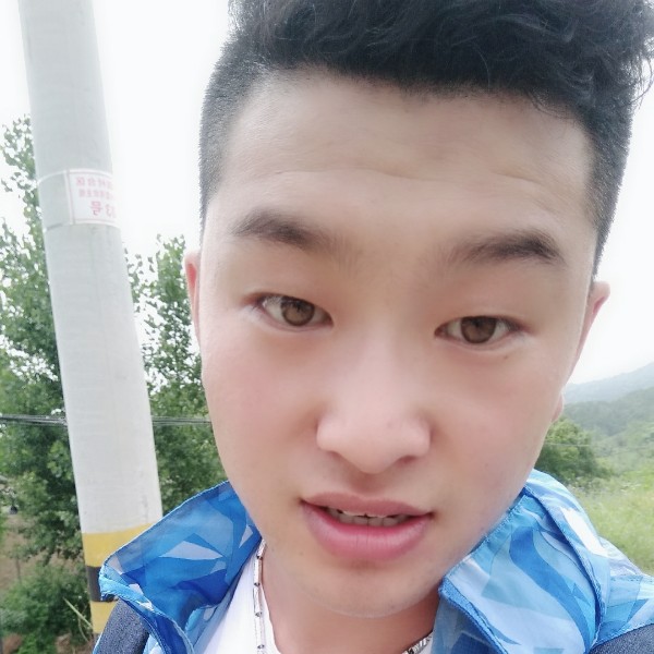 旭仔来咯的照片