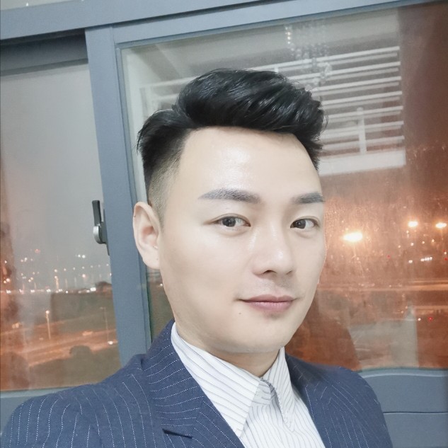 龙嘉恺的照片