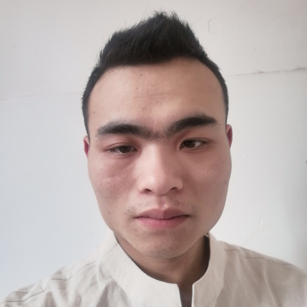 尹学伦的照片