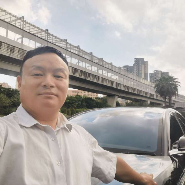 翼起变老的照片