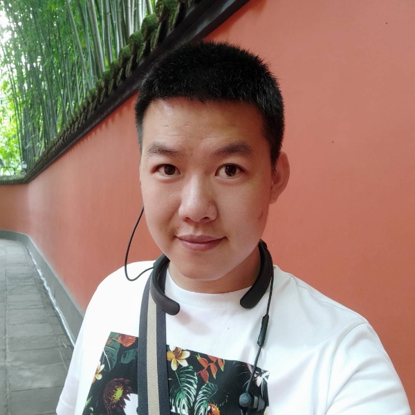 橘左京的照片