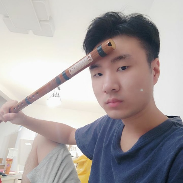 白天晒月亮的照片