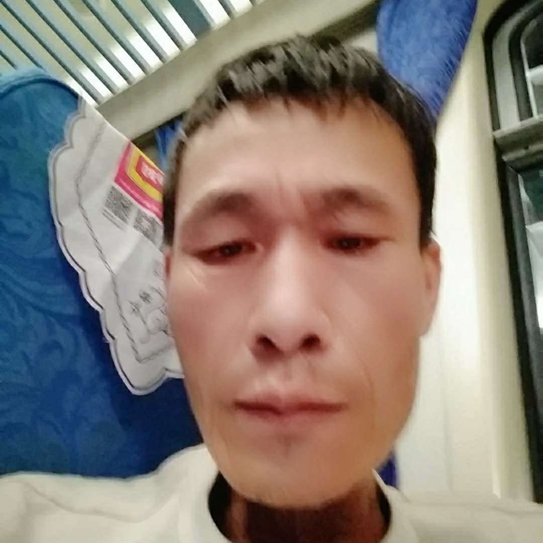 害怕回眸百褶裙的照片