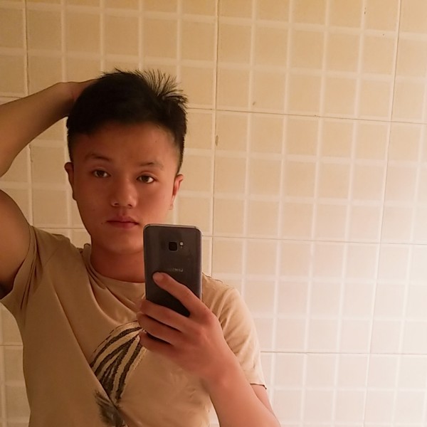 暖光与淡淡的照片