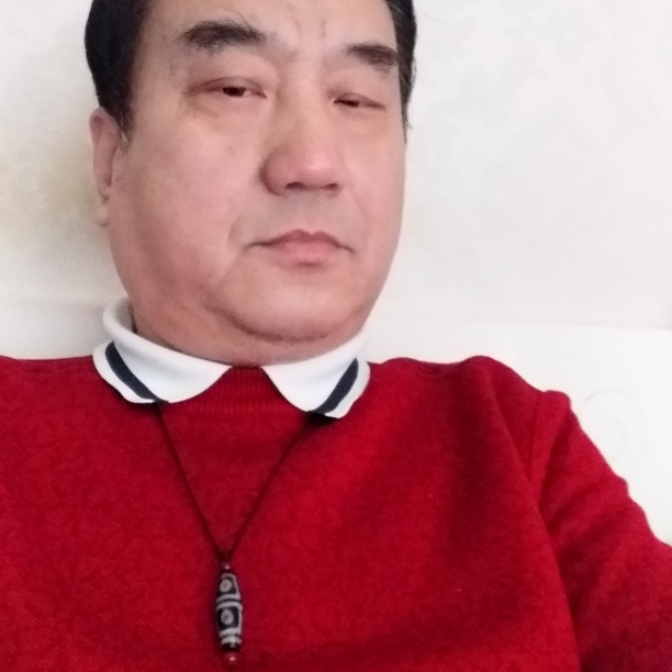 傲笑红尘。的照片