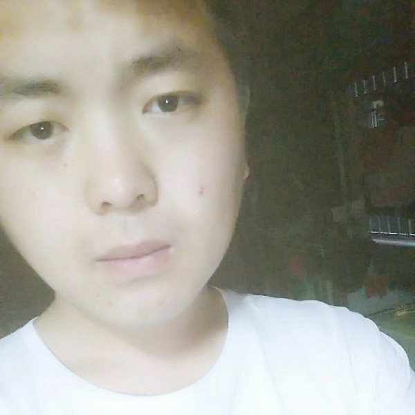 眼睛邂逅深情的照片