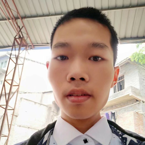 中心等待缓慢的照片