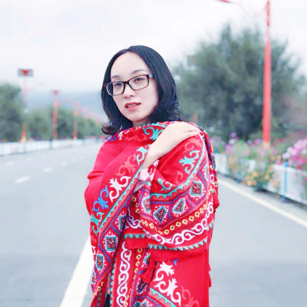 微笑生动的照片