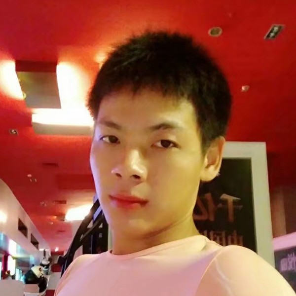 路口左转的照片