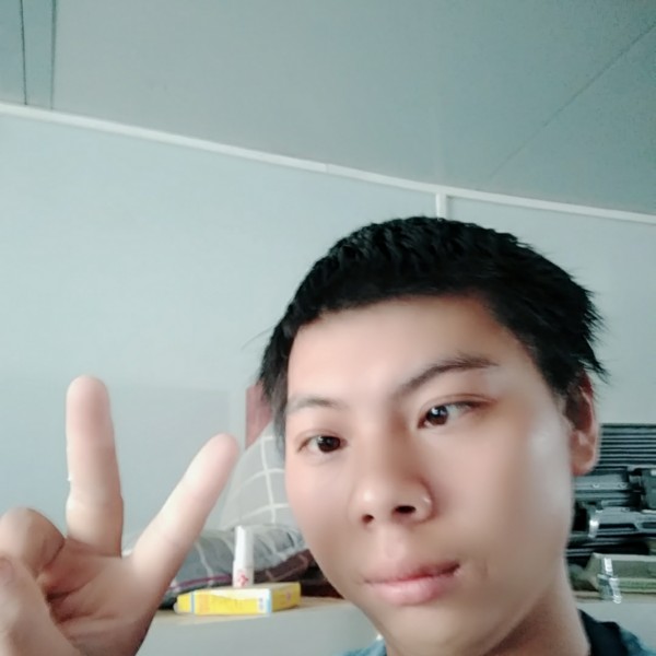 龙飞哥哥的照片