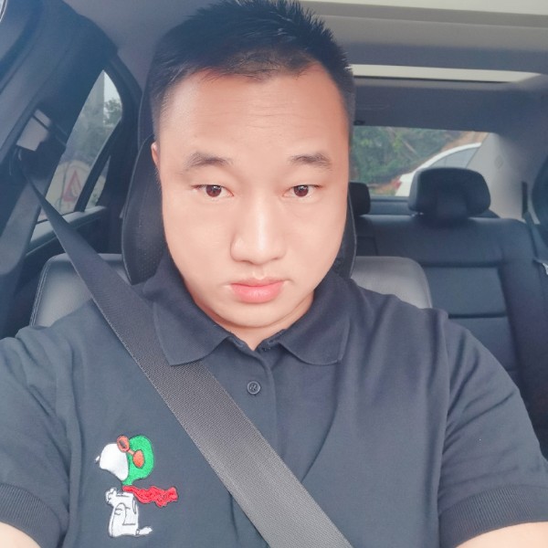 陆乃亮的照片