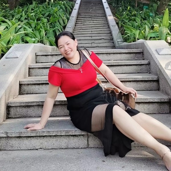 犀牛甜甜的照片