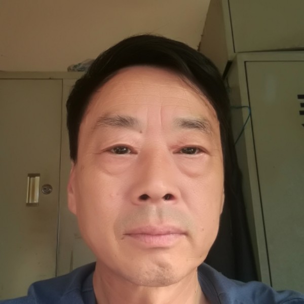 彪壮发箍的照片
