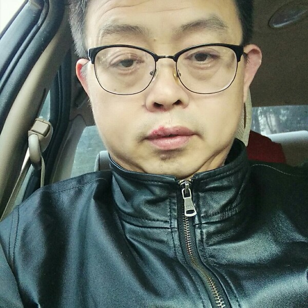 上官天崖的照片