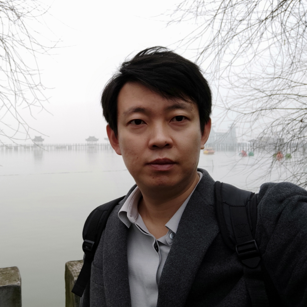 雨漫步聪明的照片