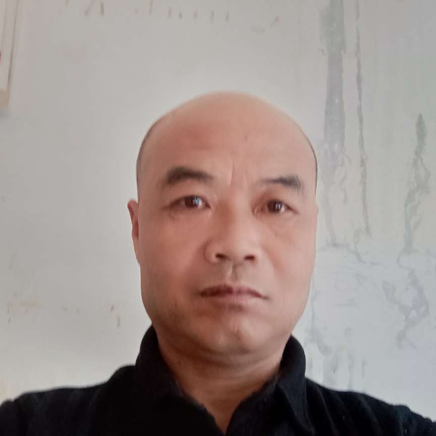 尊云挽手昏睡的照片