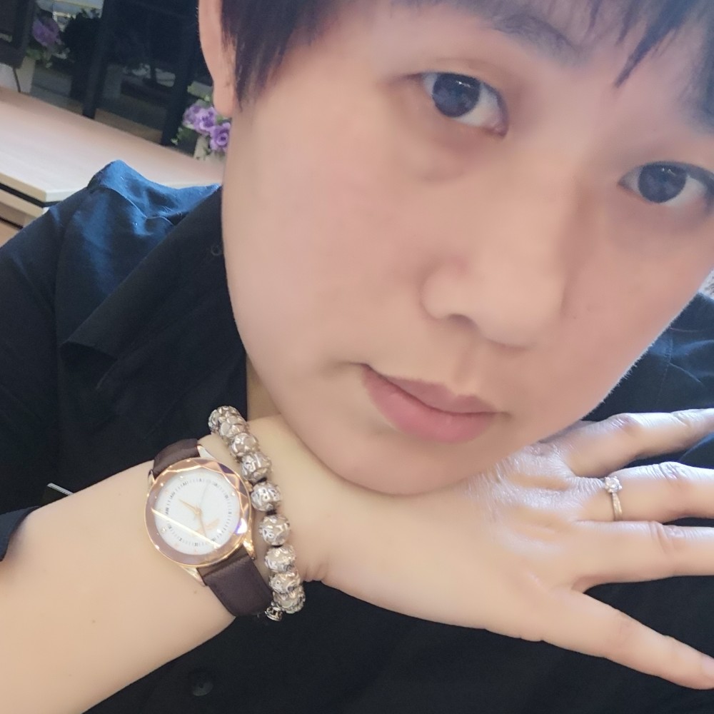 口红沉默的照片