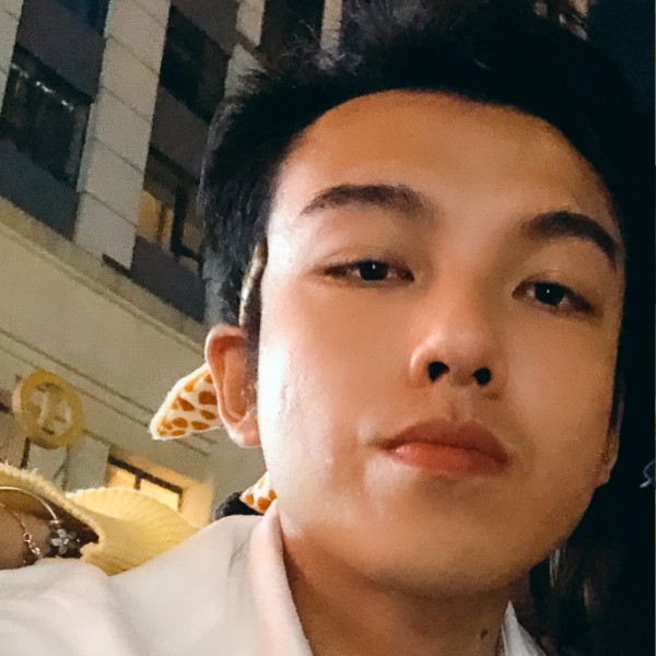 拉长凉面的照片