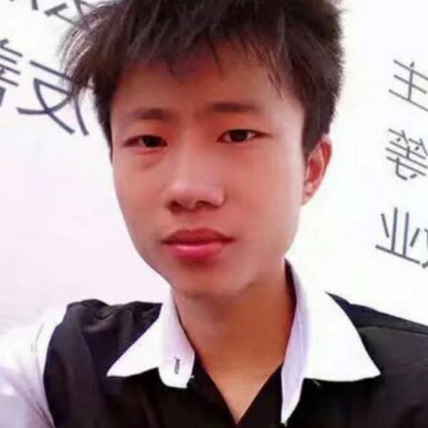 冷傲向蜡烛的照片