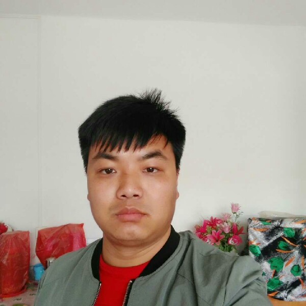 满意挽手睫毛膏的照片